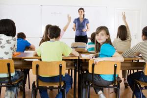 Raport RPD: Dzieci optymistyczniej oceniają szkołę niż ich rodzice