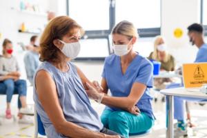 Antyszczepionkowi rodzice mogą spać spokojnie - system ma luki