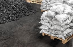 Aby kupić węgiel od gminy trzeba złożyć wniosek i oświadczenie