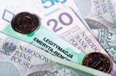 Kiedy nie trzeba zwracać emerytury – ZUS wyjaśnia