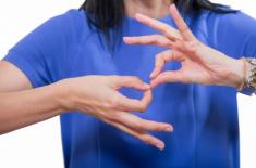 NIK i MEiN różnie oceniają dostosowanie szkół do potrzeb głuchych i niedosłyszących uczniów