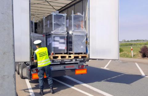 NSA: Kara 25 tys. zł dla przedsiębiorcy za niezgłoszenie pojazdów w terminie