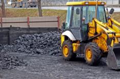 Węgiel do gmin dojeżdża powoli i nie zawsze taki, jaki powinien