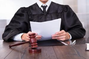 Wyrok wstępny szansą na szybsze postępowania, ale według prawników potrzebne są zmiany