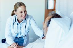 Lekarz ma się lepiej komunikować z pacjentem - nowe standardy kształcenia