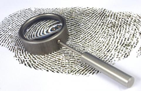 TSUE: Policja może rejestrować dane biometryczne i genetyczne, ale uwaga na prawo do ochrony danych wrażliwych