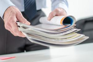 Posłowie odbierają prasie przychody z ogłoszeń