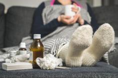 W 2022 r. ZUS obniżył i cofnął świadczenia chorobowe na kwotę 153,4 mln zł