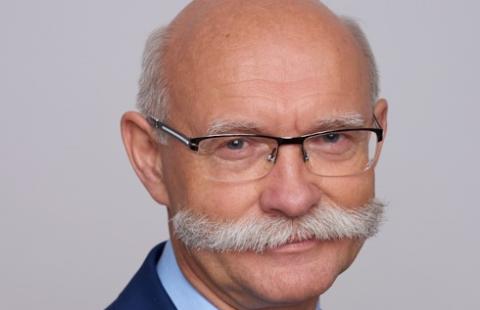 Gujski: Niesprawiedliwość w sądach pracy - odpowiedź na pozew po dwóch latach