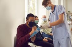 Pacjenci nie stawiają się na wizytach, a wystarczyłby SMS