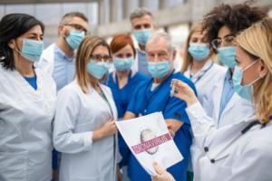 Dyrektywa unijna nie zabrania kształcenia lekarzy poza uniwersytetami