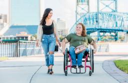 Rząd zapowiada nowe świadczenie dla niepełnosprawnych i możliwość dorabiania dla opiekunów