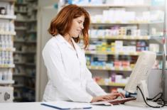 Samorządowcy i aptekarze chcą, aby nocne dyżury aptek finansował NFZ