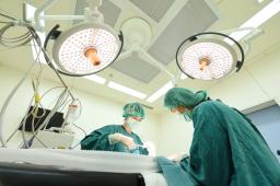 RPP: Szpital nie powinien wymagać zaświadczenia o braku przeciwwskazań do operacji