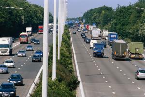 Od 1 lipca zakaz wyprzedzania się ciężarówek na drogach szybkiego ruchu