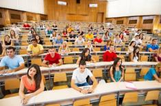 Coraz więcej cudzoziemców studiuje i kończy studia w Polsce