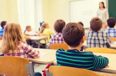 Klasa to nie cela - przepisy nie określają minimalnej przestrzeni na jednego ucznia