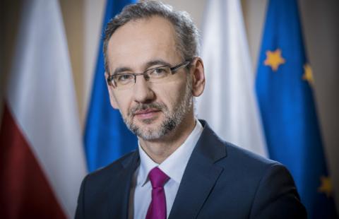 Zawiadomienie do prokuratury w sprawie 10 lekarzy wystawiających e-recepty