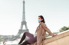 Zamieszki w podróży: Tego lata lepiej wybrać Akropol niż wieżę Eiffla