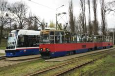 Kierowcy autobusów, trolejbusów i motorniczy tramwajów w transporcie publicznym najliczniejszą grupą w pomostówkach