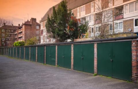 Mniej formalności przy stawianiu garaży i fotowoltaiki już od połowy września