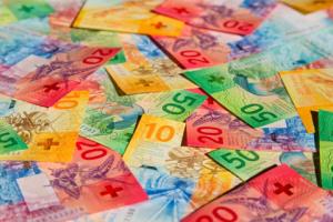 Nie każde postępowanie przeciwko Getin Noble Bankowi jest zawieszane