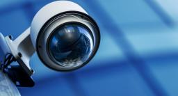MEiN: Monitoring wizyjny zwiększa bezpieczeństwo szkół