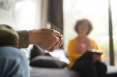 Psychoterapia na NFZ także dla bliskich osób uzależnionych od alkoholu