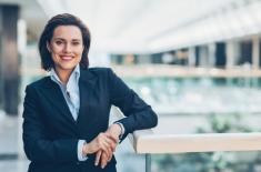 Wciąż niewiele kobiet we władzach polskich spółek giełdowych - raport