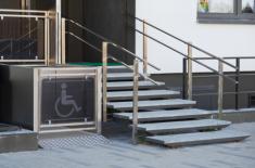 Biura poselskie i senatorskie nie są dostępne dla osób ze szczególnymi potrzebami