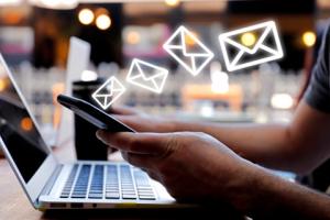 Bezpłatny numer 8080 narzędziem do weryfikacji fałszywych SMS-ów