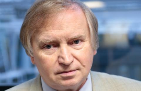 Prof. Piotrowski: Ustawa okołobudżetowa może być włączona do projektu budżetu