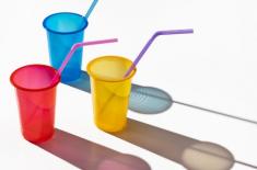 Nowe opłaty od 1 stycznia 2024 roku. Firma zapłaci za odpady z plastikowych jednorazówek