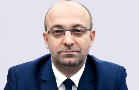 Łukasz Piebiak, b. wiceminister sprawiedliwości odwołany z delegacji w IWS