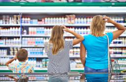Premier Donald Tusk rekomenduje powrót do 5 procentowej stawki VAT na żywność