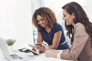 Ministerstwo Cyfryzacji przyzna 6 mln zł dla organizacji szkolących kobiety w branży ICT