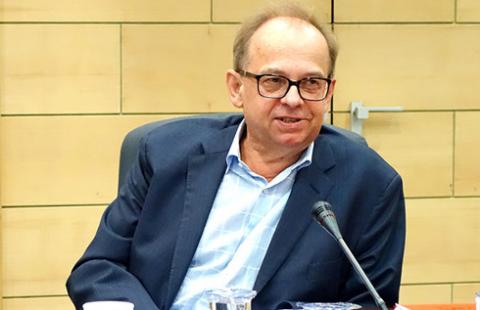 Prof. Sadurski: Naprawiamy okręt na otwartym morzu