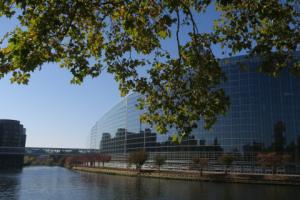 UE chce nałożyć na producentów większą odpowiedzialność za marnowanie tekstyliów