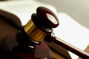 "Nowy" sędzia zawiesza postępowanie w sprawie decyzji neo-KRS