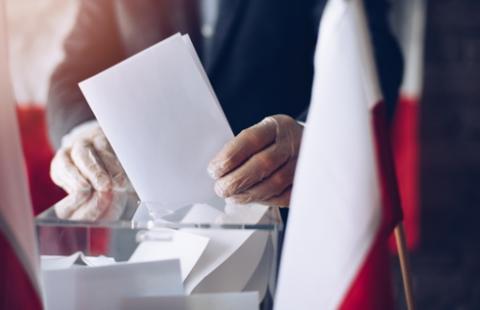 Frekwencja w wyborach samorządowych niższa niż pięć lat temu