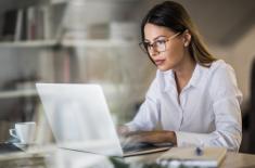 Podatnicy coraz chętniej korzystają z e-Korespondencji