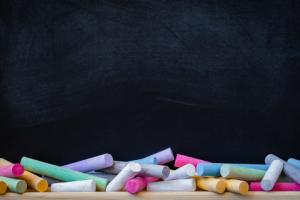 Zamiast HiT edukacja obywatelska, pierwsza pomoc od podstawówki