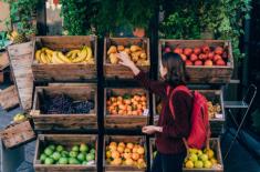 Jak zarobić na deptakach i festynach bez szefa i własnej firmy