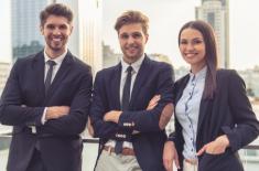 Młodzi widzą w sztucznej inteligencji szansę - raport Deloitte