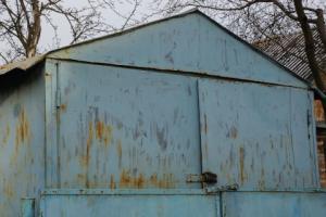 WSA: Blaszak na rowery, który nie jest garażem, trzeba rozebrać