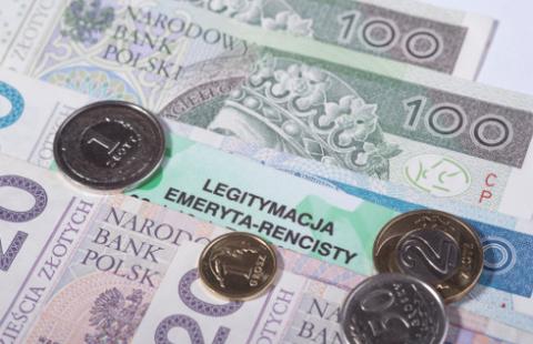 ZUS: Z mLegitymacji korzysta 745 tysięcy emerytów i rencistów