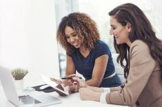 Zawodowe role kobiet, czyli jak oswoić feminatywy. Badanie SWPS