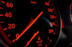 Utrata prawa jazdy także za prędkość poza obszarem zabudowanym?