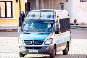 Dłuższy termin na wydawanie dowodów rejestracyjnych pojazdów służb na dotychczasowych zasadach