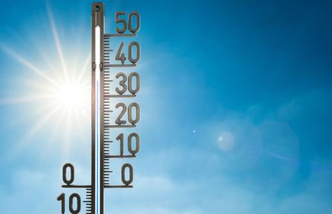 Zanim powieje chłodem z klimatyzatora, trzeba załatwić formalności